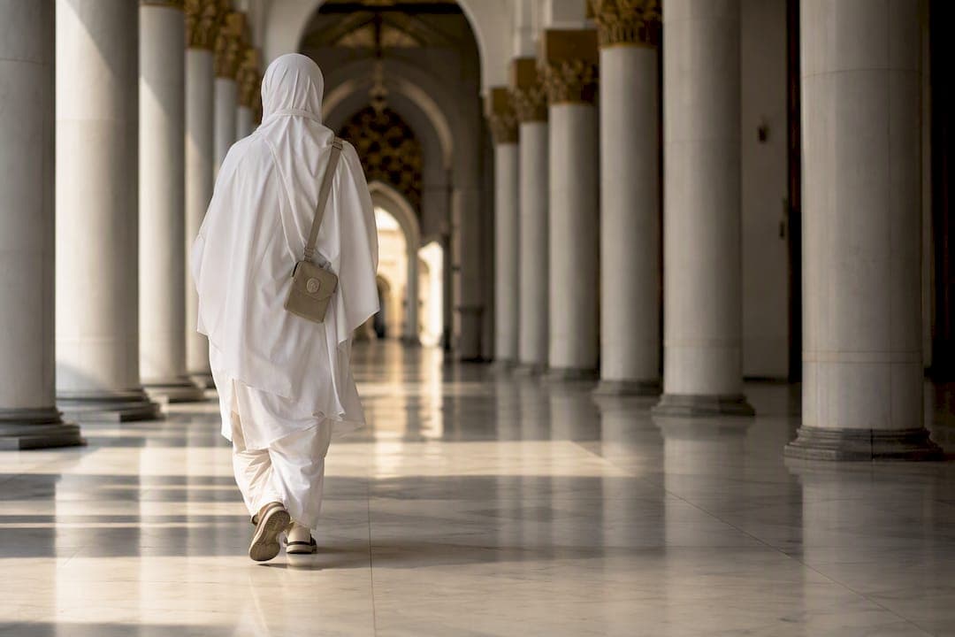 Cover image for Badal Umrah Gender Rules: Who May Be a Proxy and How
