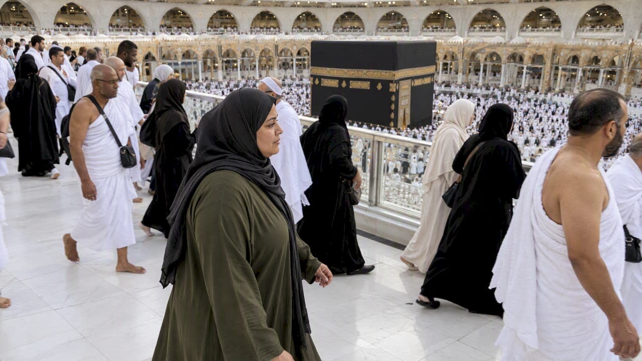 Cover image for Umrah vs Hajj: The Differences, Explained Clearly